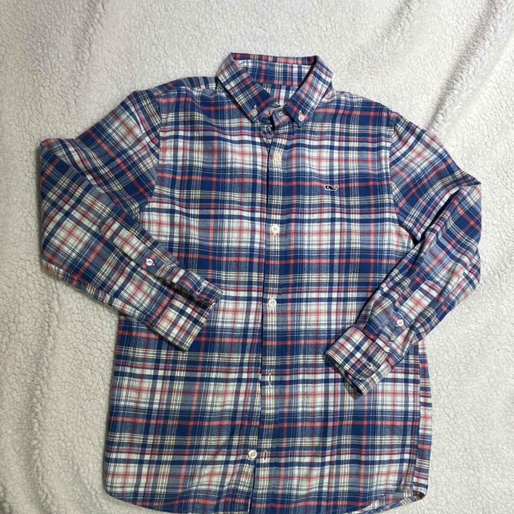 Barely used plaid vineyard vines flannel